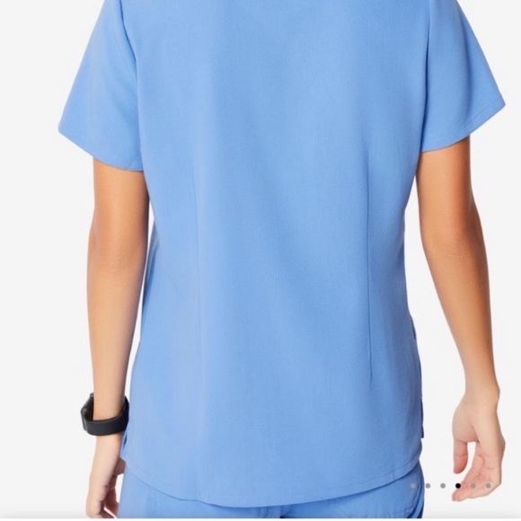 FIGS Ceil Blue scrub top size M - Picture 2 of 2